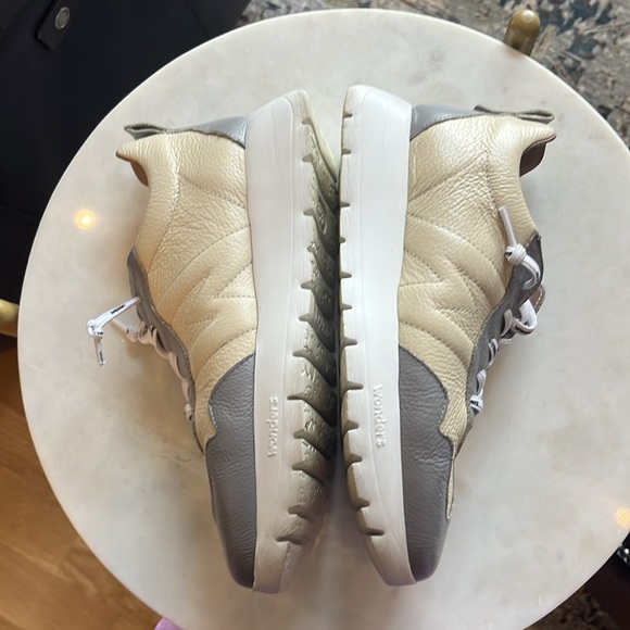 Wonders Tennis Shoes - Picture 4 of 5